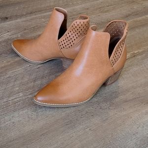 NEVER WORN Beast Fashion Cut Out Bootie size 8